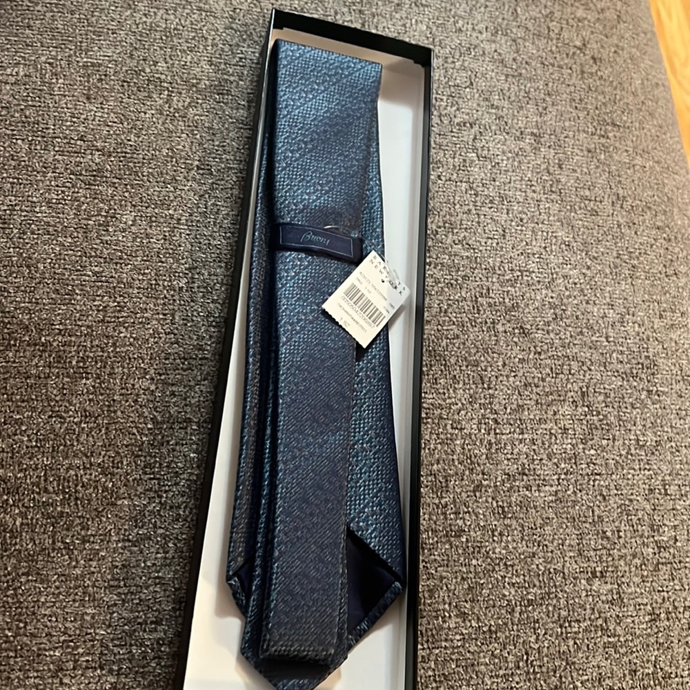 Brioni mens tie